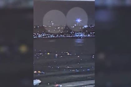 Se conocieron nuevos videos del choque entre el avión comercial y el helicóptero militar en Washington
