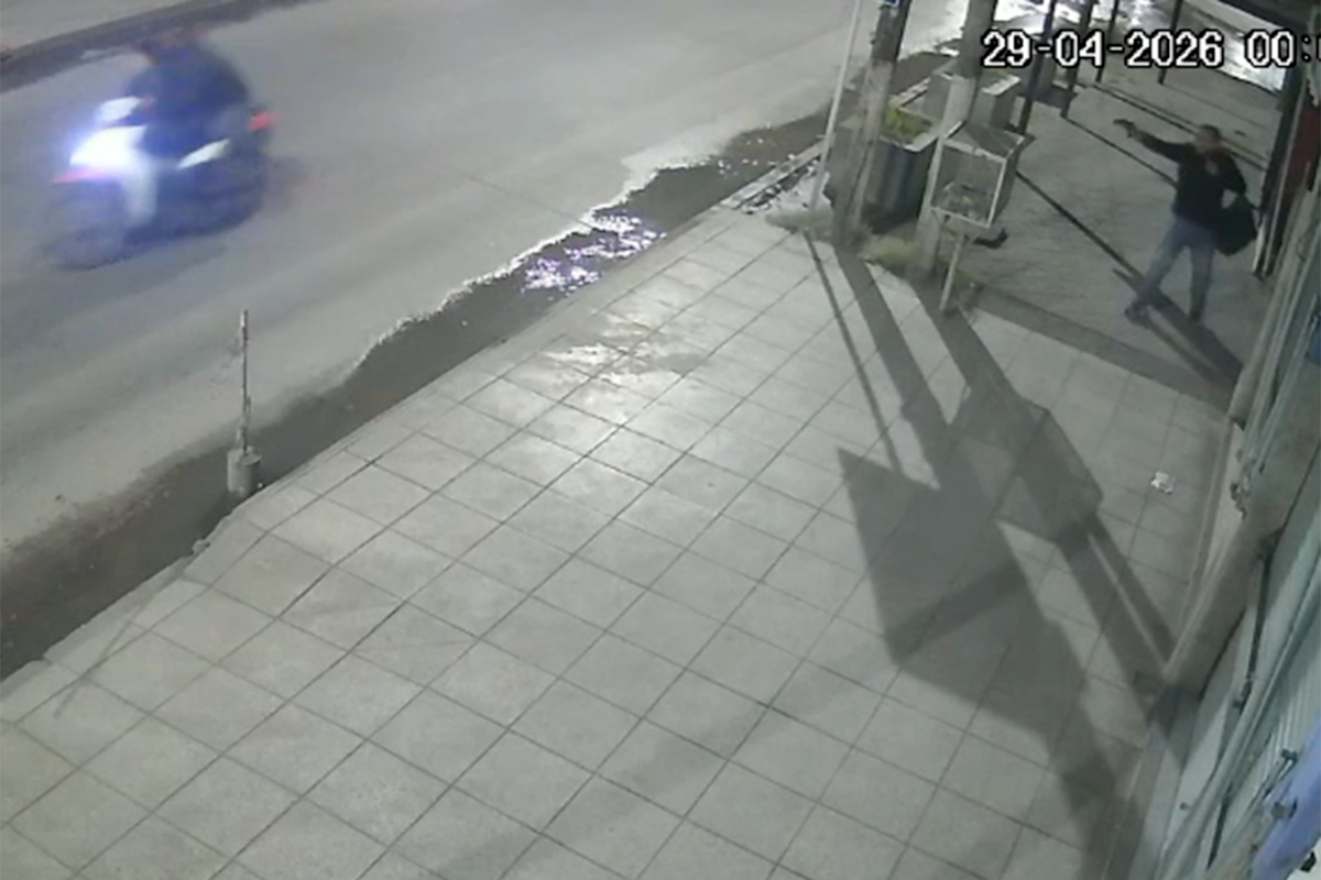 Se conoció otro video del momento en que el policía dispara