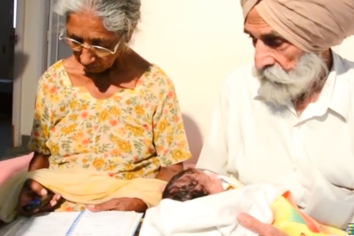 Se convirtieron en madres durante la tercera edad y sus historias dieron la vuelta al mundo (Captura video)