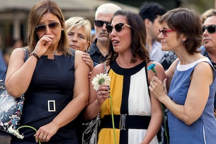 Escenas de profundo dolor en el homenaje a las víctimas