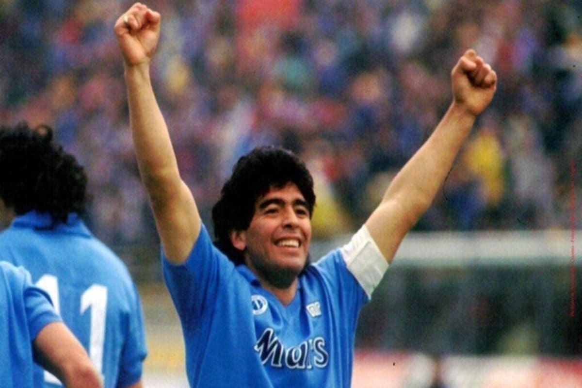 Se cumplen 29 años del doping de Maradona cuando vestía la camiseta del Napoli
