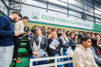 Se dedicó una tribuna entera del microestadio de Ferro para entrevistas individuales