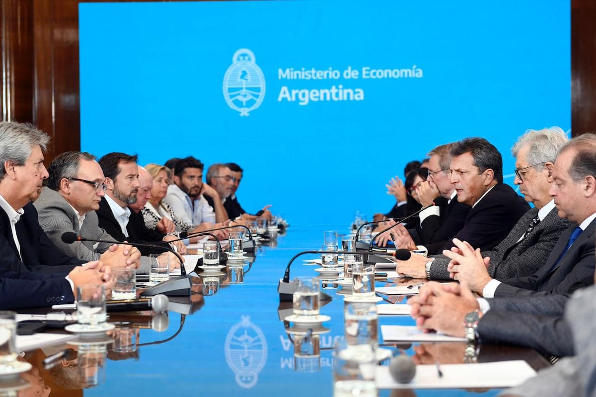 Se demora la implementación del dólar agro