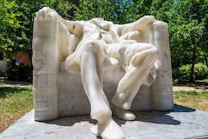 Se derritió una estatua de Lincoln.