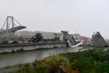 Se derrumbó un puente en Italia