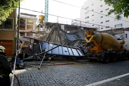 Se derrumbó una obra en construcción en Belgrano y un obrero sufrió traumatismo de cráneo