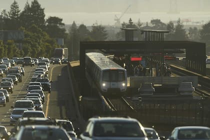 Se desconocen las causas de la suspensión del servicio de BART