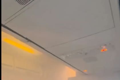 Se desprendió humo al interior de un avión Gol, que tuvo que realizar un aterrizaje de emergencia en Santos Dumont