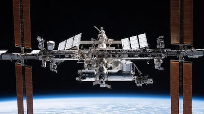 Se detectaron varias fugas y grietas en distintos módulos de la Estación Espacial Internacional