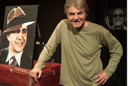 Se difundieron imágenes de Raúl Rizzo bailando con sus vecinos en cuarentena: "No hubo ningún infectado”