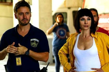 Se difundieron las primeras imágenes del actor chileno en el rodaje de la exitosa serie española