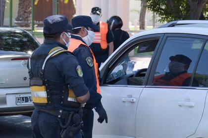 Se dispararon los casos en Santiago del Estero y se limita el horario de circulación en la Capital y en La Banda entre las 8 y las 18 horas