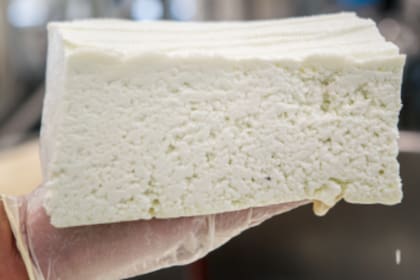 Se elaboran distintos productos como quesos, yogures, mozzarella y dulce de leche