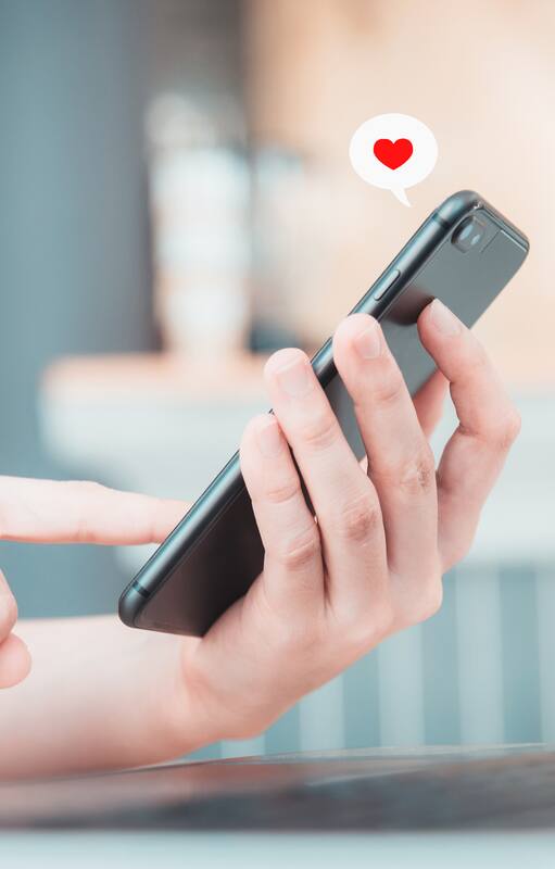 Se enamoraron en cuarentena, por celular