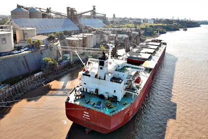 Se encontró cocaína en el buque MV CECI con bandera de Islas Marshall, en el puerto de San Lorenzo