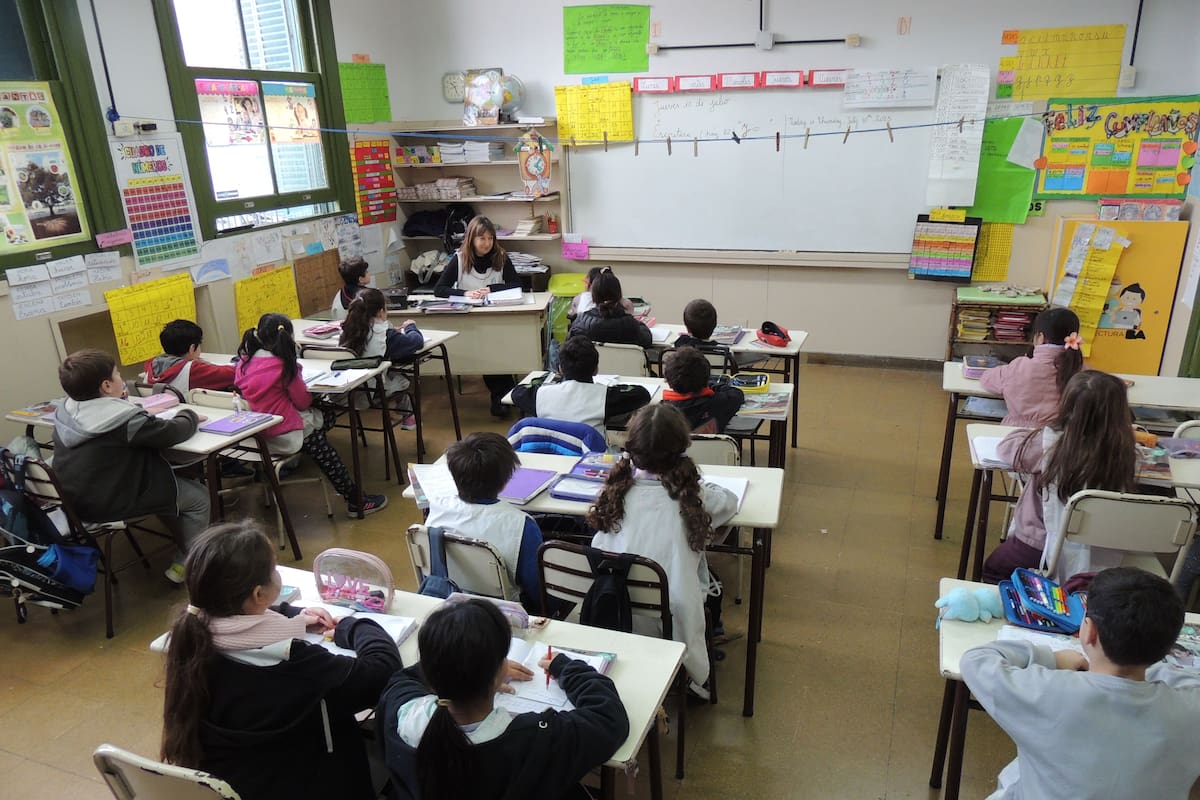 Se entregan los vouchers educativos de agosto de 2025