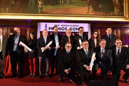 Orquestas: Estable del Teatro Colón, Filarmónica de Buenos Aires, Sinfónica de Córdoba, Sinfónica de Entre Ríos y Sinfónica Nacional