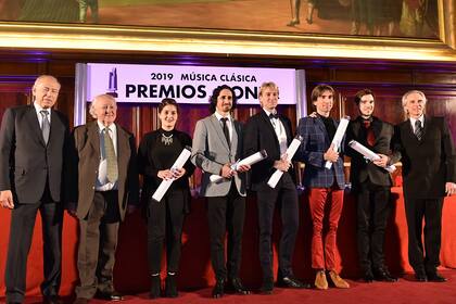Herman Cornejo (en Nueva York), Rodrigo Colomba, Federico Fernández, Juan Pablo Ledo y Emmanuel Vázquez fueron distinguidos en el rubro "Bailarines" de la década