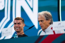 Cristiano Ronaldo echa nafta al fuego con un “like”, mientras en Portugal espera que acepte una reunión de paz con su entrenador