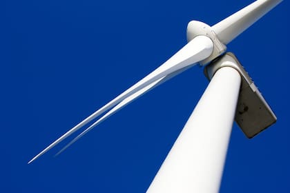 Se espera que la instalación eólica ayude a reducir las emisiones de carbono en 92.500 toneladas por año
