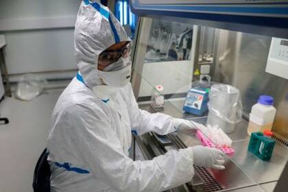 Se están probando varias combinaciones de fármacos para tratar la enfermedad causada por el coronavirus
