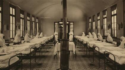Se estima que en los últimos dos siglos la tuberculosis ha costado la vida a más de mil millones de personas; en la foto se ve a enfermos de TB en un hospital en Constantinopla en 1887