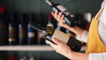Se estima que existen más de 10,000 variedades de uva en todo el mundo, pero solo unas pocas se utilizan comúnmente para la producción de vino
Foto: iStock