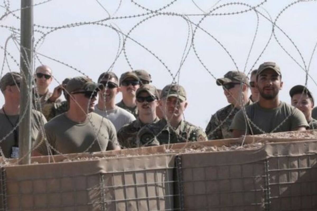 Se estima que hay cerca de 1.500 soldados estadounidenses y aliados estacionados en la base Al Asad