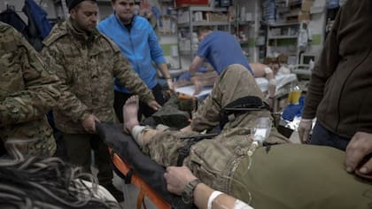 Se estima que las pérdidas militares durante el conflicto ascienden al menos a decenas de miles en el lado ucraniano