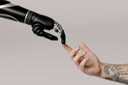Se fusionarán los humanos y los robots