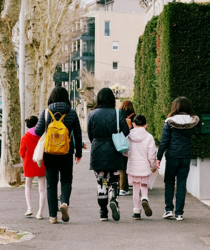 Se ha demostrado que los niños que acceden a cuidado infantil calificado tienen mejor preparación para ingresar al sistema escolar