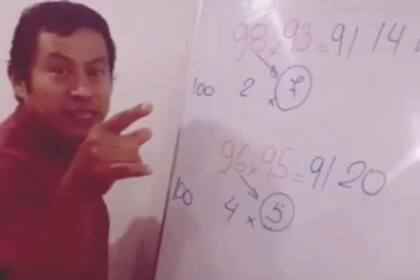 Se hace llamar ‘MiProfeFidelito’ y es una sensación en TikTok, YouTube y demás redes sociales. Explica sus trucos con suma solvencia