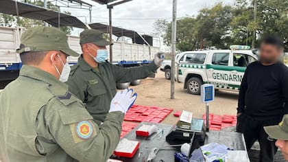 Se hallaron 400 paquetes de cocaína, equivalentes a un peso de 417 kilos