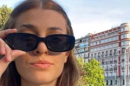 Se hospedó en un departamento, descubrió que había una cámara escondida y se volvió viral: "Nos espiaron". (Foto: @juulibis / Instagram)