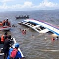 Un ferry se hundió en minutos con más de un centenar de pasajeros a bordo