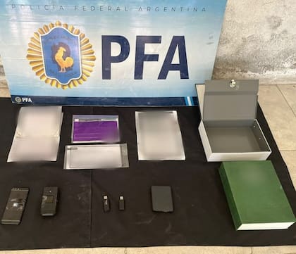 Se incautó dinero, armas y un vehículo de alta gama