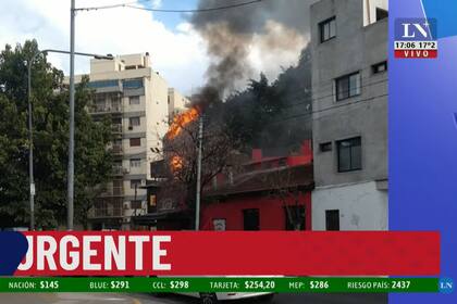 Se incendia la parrilla Lo de Charly en Villa Urquiza