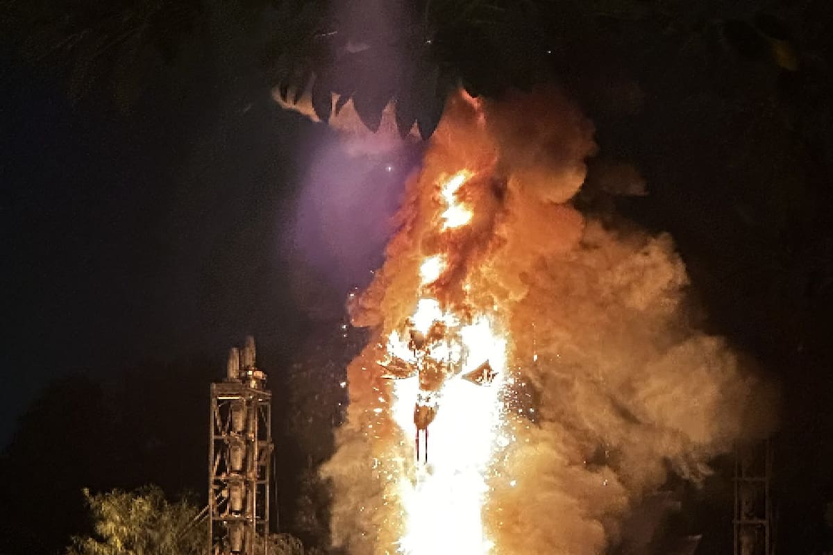 Se incendió un dragón animatrónico en Disneyland, California
