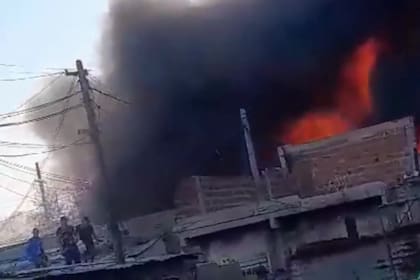 Se incendió una central de colectivos en Avellaneda