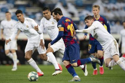 Se juega otra edición del Derby español entre Barcelona y Real Madrid