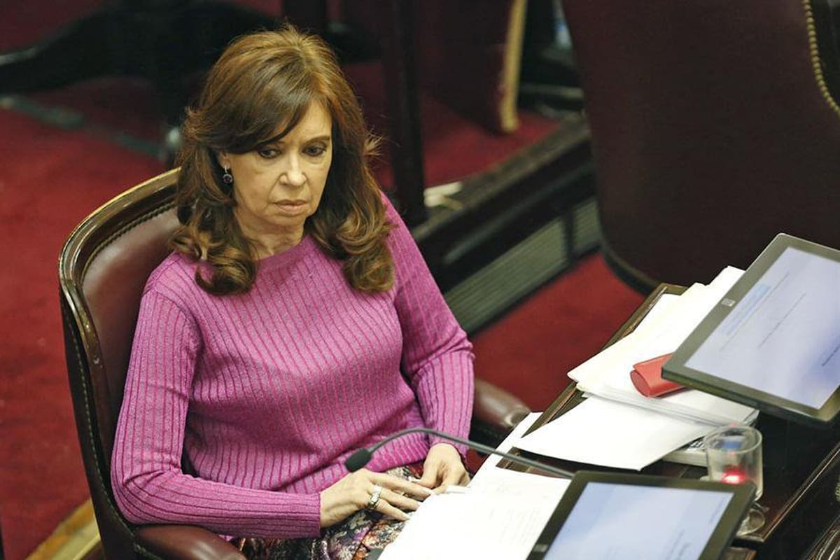 Se juzga el otorgamiento de 51 proyectos a las firmas de Lázaro Báez por $16.000 millones; la expresidenta se presenta mañana