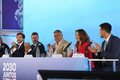 Se lanzó oficialmente la candidatura de Argentina, Uruguay, Chile y Paraguay para el Mundial 2030. Estuvieron presentes el presidente del ente rector del fútbol argentino, Claudio "Chiqui" Tapia; el ministro de Turismo y Deportes, Matías Lammens; el presidente de la Conmebol, Alejandro Domínguez, así como autoridades de la Asociación Uruguaya de Fútbol, la Asociación Paraguaya de Fútbol y de la Federación de Fútbol de Chile.