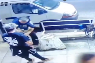 Tenía un arma en una bolsa, se le escapó un tiro y baleó a un florista