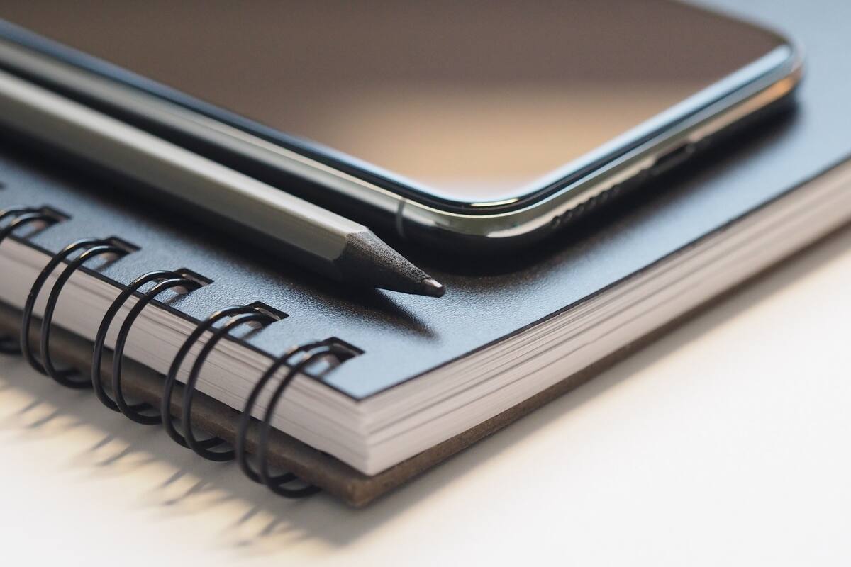 Se llama Hold y permite sumar puntos por el tiempo que no se usa el teléfono en las horas de estudio; esos puntos se pueden canjear