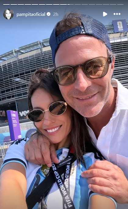 Se mostró muy feliz con su pareja Martín Pepa