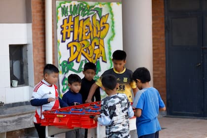 "Se necesita trabajo de prevención, tenemos que ocuparnos de que los chicos sigan en los clubes y en qué enseñan en el colegio sobre el tema drogas", dice Di Paolo