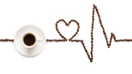 Se necesitan más estudios para saber cuánto efecto tiene la cafeína sobre la presión arterial y el corazón.