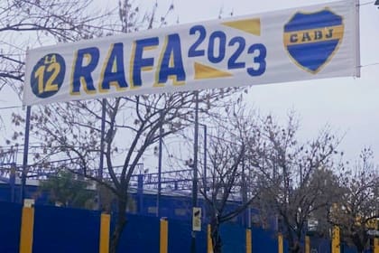 ¿Se postula? Aparecieron carteles y pasacalles de Rafa Di Zeo en el barrio de la Boca