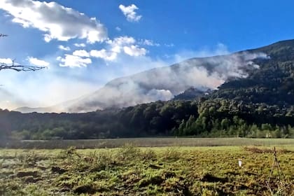 Se prevía un aumento del viento, lo que complicaría la tarea de extinción