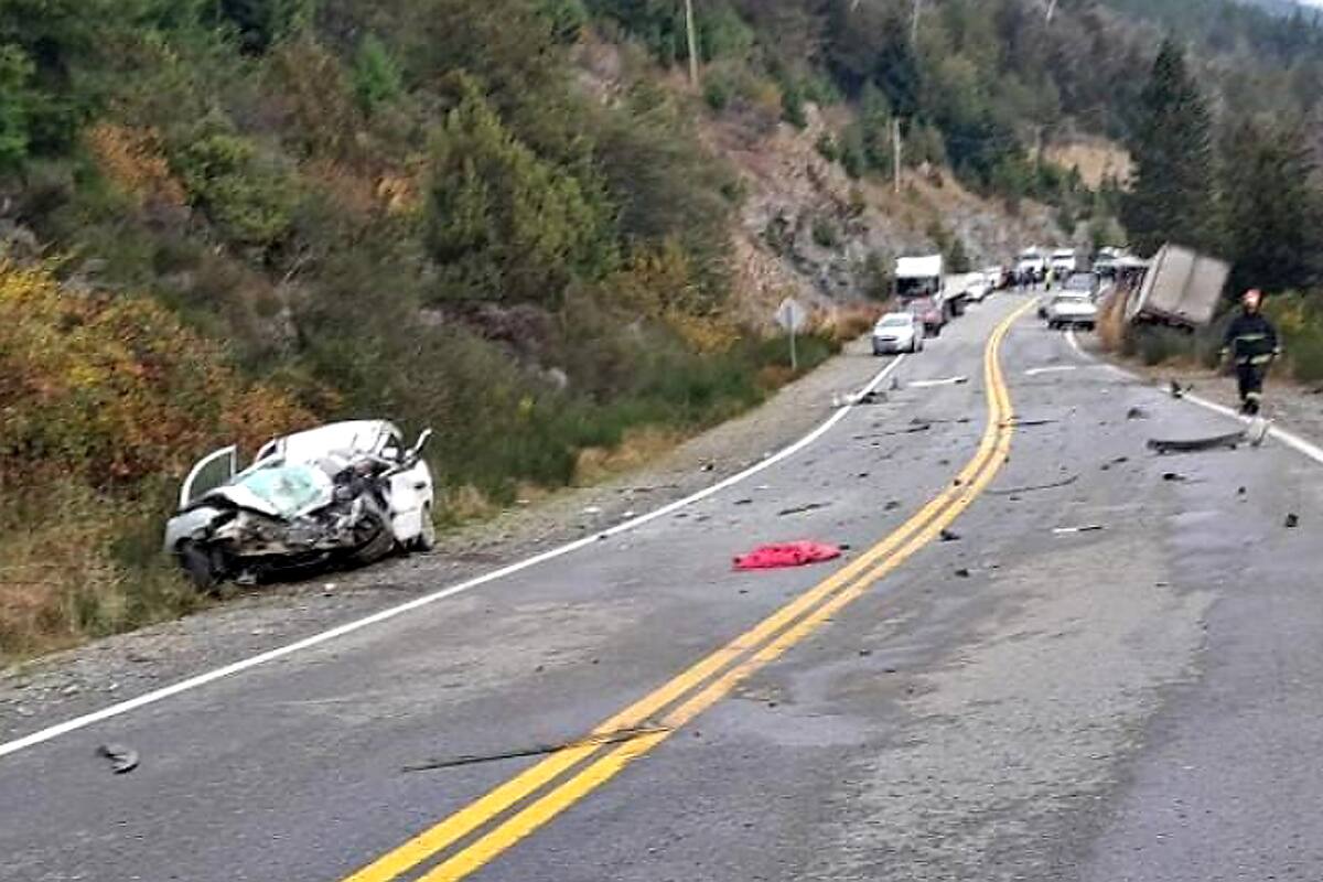 Se produjo un fuerte choque sobre ruta 40 en la zona del arroyo Melgarejo, lago Gutiérrez